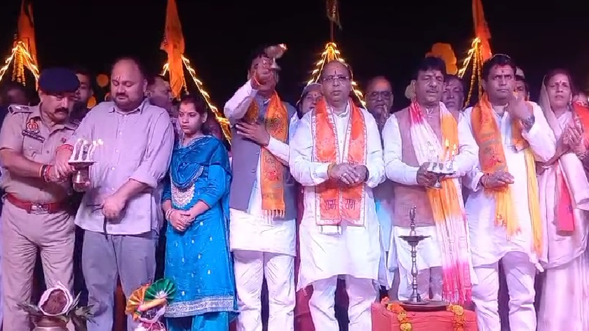 рдЧрдврд╝рдореБрдХреНрддреЗрд╢реНрд╡рд░ рдореЗрдВ рдРрддрд┐рд╣рд╛рд╕рд┐рдХ рдЧрдврд╝ рдЧрдВрдЧрд╛ рдХрд╛рд░реНрддрд┐рдХ рдореЗрд▓рд╛ 2025 рдХрд╛ рднрд╡реНрдп рд╢реБрднрд╛рд░рдВрдн тАФ рдЧрдВрдЧрд╛ рдЖрд░рддреА рдФрд░ рджреАрдкреЛрддреНрд╕рд╡ рд╕реЗ рдЧреВрдВрдЬрд╛ рдШрд╛рдЯ