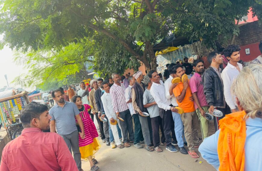 рдПрд╕рдПрдордПрд╕ рдЕрд╕реНрдкрддрд╛рд▓ рдЬрдпрдкреБрд░ рдореЗрдВ рдорд╛рдирд╡рддрд╛ рдХреА рдорд┐рд╕рд╛рд▓ тАФ рдЕрдВрддрд░реНрд░рд╛рд╖реНрдЯреНрд░реАрдп рдорд╛рдирд╡ рдЕрдзрд┐рдХрд╛рд░ рд╕реБрд░рдХреНрд╖рд╛ рдлрд╛рдЙрдВрдбреЗрд╢рди рджреНрд╡рд╛рд░рд╛ рднреЛрдЬрди рд╡рд┐рддрд░рдг рдХрд╛рд░реНрдпрдХреНрд░рдо рдЖрдпреЛрдЬрд┐рдд