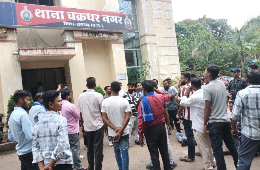 बाबा गुरु घासीदास पर अभद्र टिप्पणी करने वाला आरोपी गिरफ्तार, दो और पर शिकंजा कसने की तैयारी