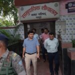 उपायुक्त मनीष कुमार ने किया सामुदायिक शौचालय का निरीक्षण, दिए स्वच्छता बनाए रखने के निर्देश