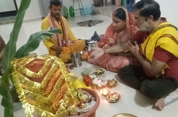 कार्तिक पूर्णिमा पर कांग्रेस नेताओं ने किया गंगा…