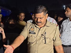 थानाध्यक्ष अंजीश कुमार पर गैर ज़मानती वारंट जारी