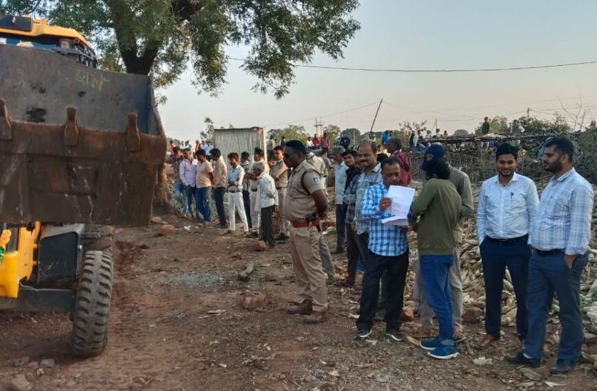 बमोरी में मोबाइल कोर्ट ने रास्ते के विवाद का किया समाधान