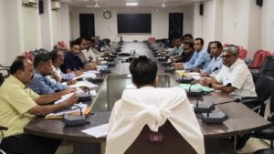 कलेक्टर ने शिक्षा विभाग की समीक्षा की