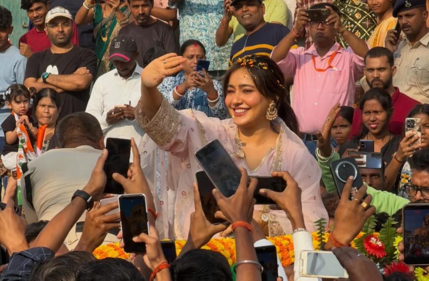 बिहार विधानसभा चुनाव में नेहा शर्मा का प्रचार