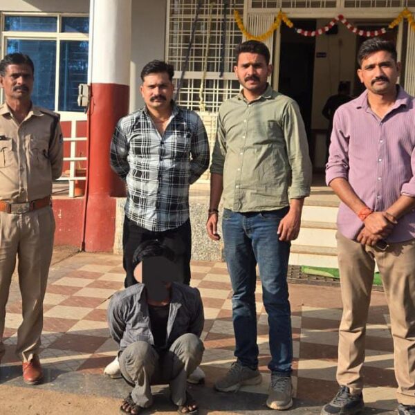 गुना पुलिस ने ऑफिस चोरी का किया खुलासा