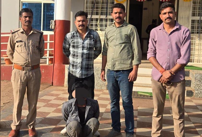 गुना पुलिस ने ऑफिस चोरी का किया खुलासा