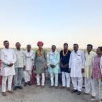 छप्पन भोग प्रसादी वितरण में उमड़ी श्रद्धा, नव नियुक्त लेखाकार का सम्मान