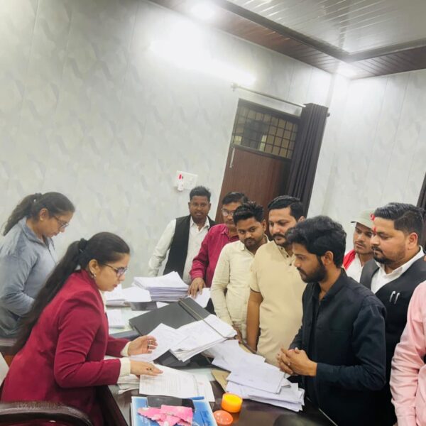 बिसवां में बहुउद्देश्यीय खेल मैदान की मांग तेज,&hellip;