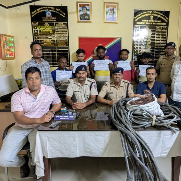 पाकुड़ स्टेशन पर चोरी की सिग्नल केबल कांड