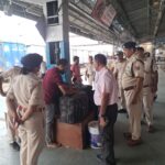 हाजीपुर रेलवे स्टेशन पर हाई अलर्ट, सुरक्षा बढ़ाई