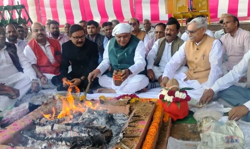 सांसद छत्रपाल सिंह गंगवार ने किया सेमीखेड़ा चीनी&hellip;