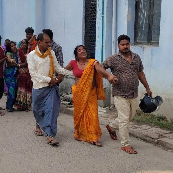 हाजीपुर में दो बाइकों की आमने-सामने टक्कर, एक&hellip;