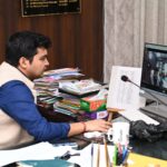 उपायुक्त मनीष कुमार की अध्यक्षता में शिक्षा विभाग की समीक्षा बैठक संपन्न