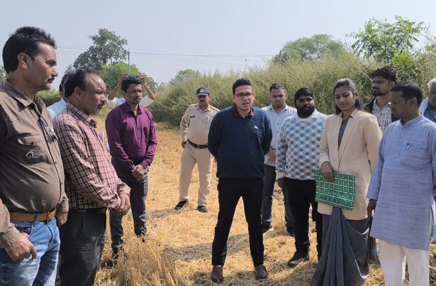 कलेक्टर ने ग्राम चिल्हारी में सुपर सीडर उपयोग&hellip;